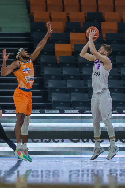 奥卢瓦塞伊 奥卢瓦塞伊