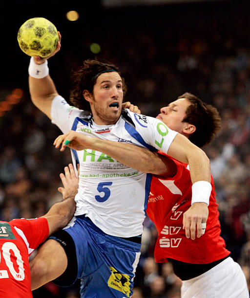 隔六年再夺 隔六年再夺